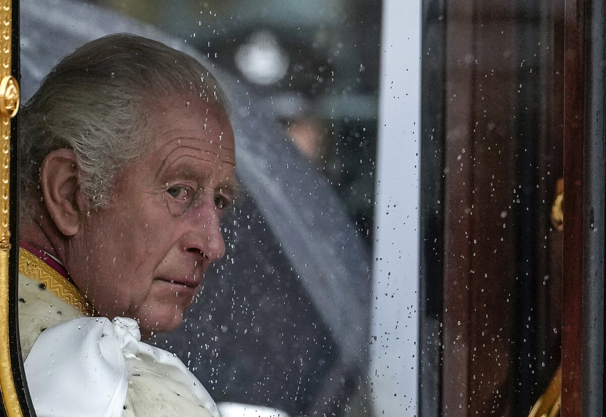 "Re Carlo sta molto male, avanti con i piani per il funerale": le fonti da Londra