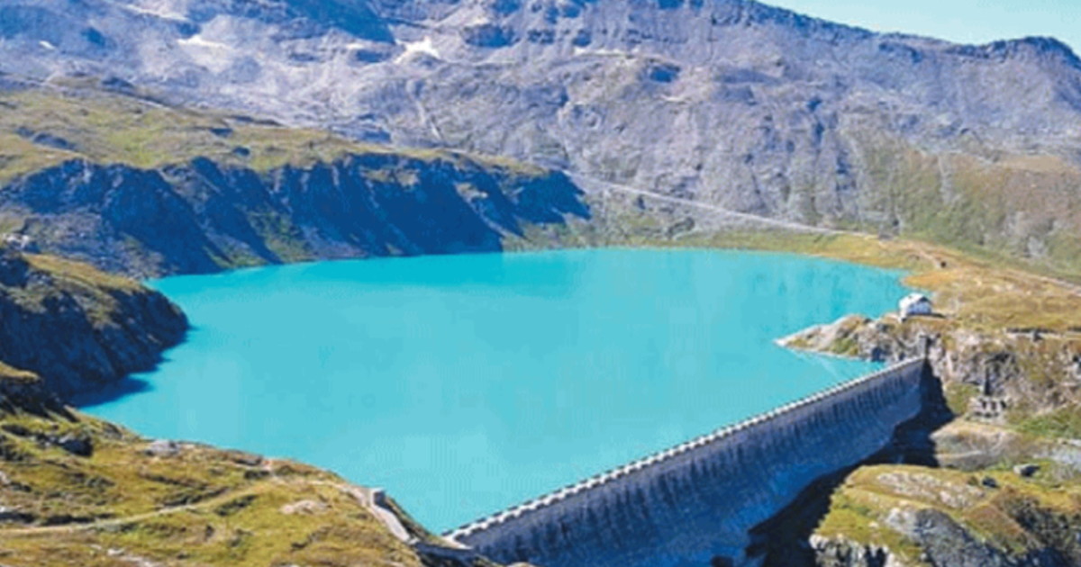 Alpi, il caso delle riserve idriche: "Mai visto dal 2012", cosa sta accadendo negli invasi