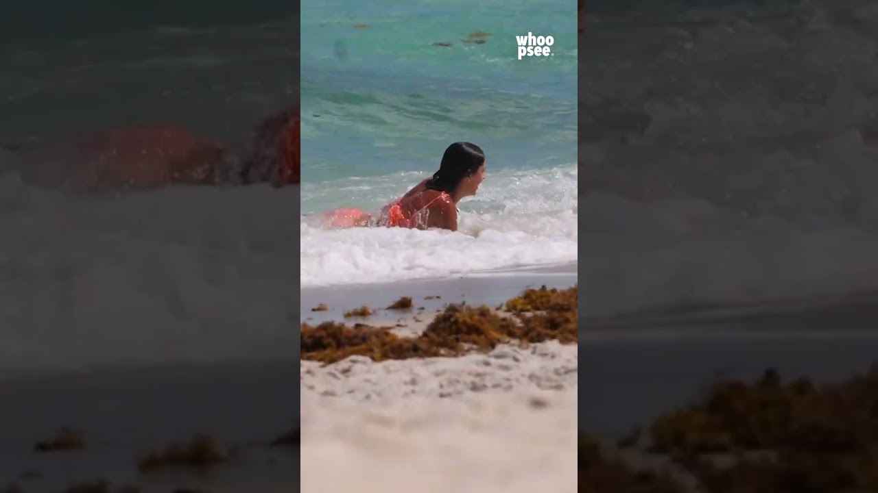 #ElisabettaCanalis si gode le onde del mare di #Miami durante una piccola vacanza