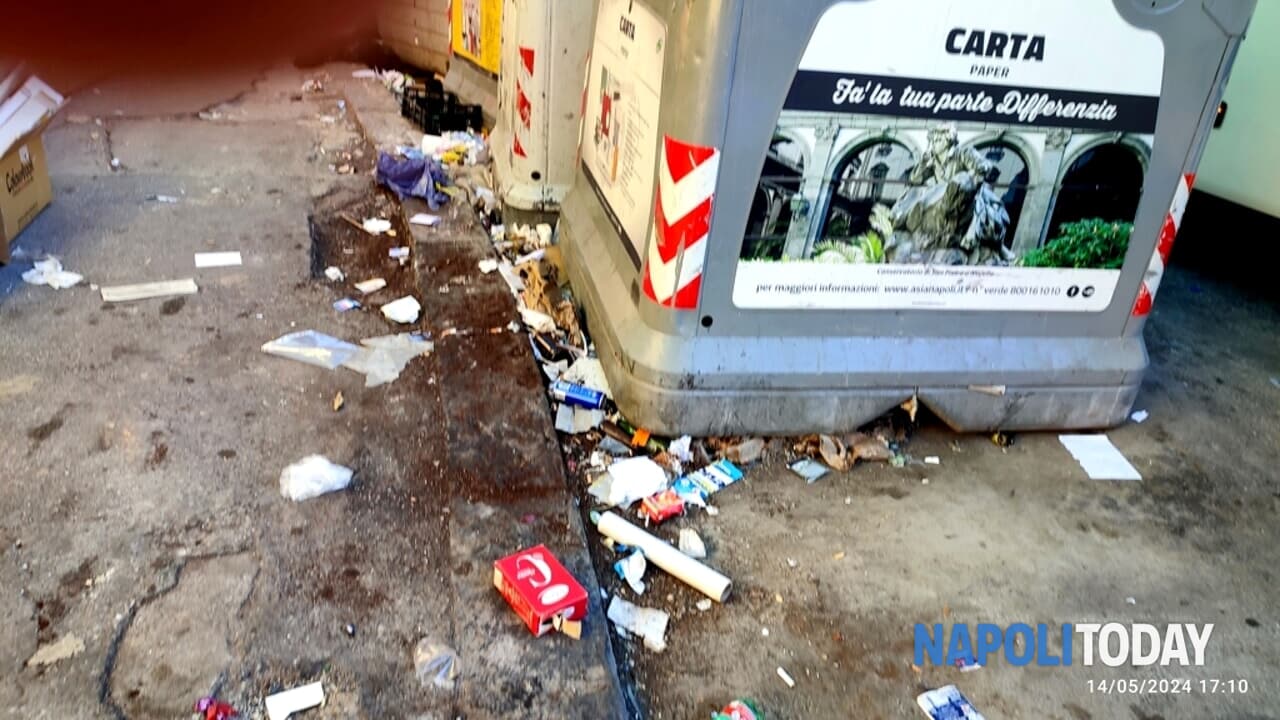 Emerzenza rifiuti e degrado urbano in corso Lucci
