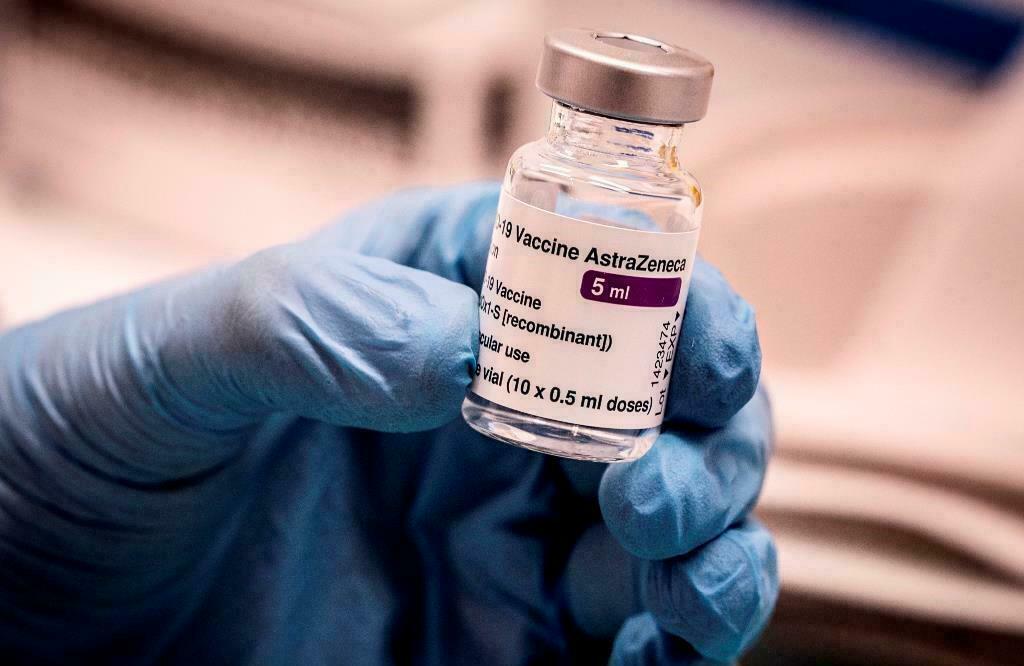 Ritiro Astrazeneca, ora è bufera: la proposta per chi ha rifiutato il vaccino